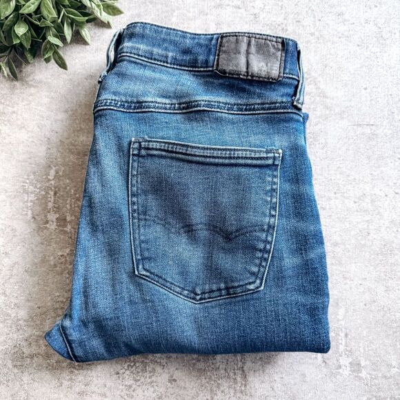 American Eagle 24/7 Athletic Skinny Dark Wash Jean Size 32x30 - Picture 1 of 9